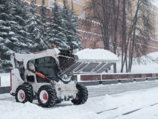 How to Troubleshoot a Snow Plow Hydraulic Cylinder