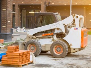 What Hydraulic Cylinder Do I Need for My Bobcat®?