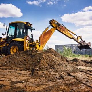 Safety Tips for Operating Heavy Construction Equipment